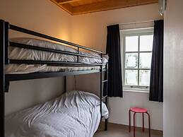 Modern 6-person Chalet in the Frisian Countryside, 3 Bedrooms and Wifi