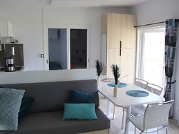 Modern 6-person Chalet in the Frisian Countryside, 3 Bedrooms and Wifi
