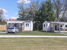 Modern 6-person Chalet in the Frisian Countryside, 3 Bedrooms and Wifi