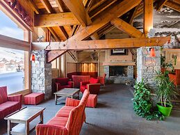 Spacious Apartment 500 m. From the Slopes of Les Sybelles