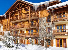 Spacious Apartment 500 m. From the Slopes of Les Sybelles