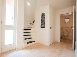 Spacious and Modern Villa With Large Garden and BBQ Area