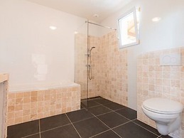 Spacious and Modern Villa With Large Garden and BBQ Area