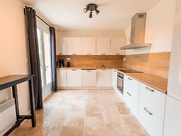 Spacious and Modern Villa With Large Garden and BBQ Area