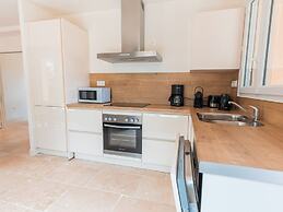 Spacious and Modern Villa With Large Garden and BBQ Area