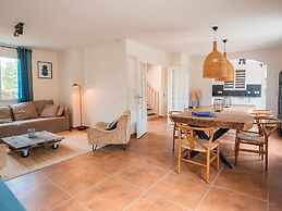 Spacious and Modern Villa With Large Garden and BBQ Area