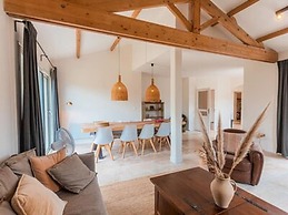 Spacious and Modern Villa With Large Garden and BBQ Area