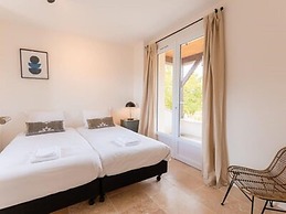 Spacious and Modern Villa With Large Garden and BBQ Area