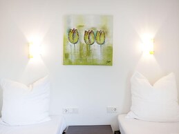 Beautiful Holiday Home in Waxweiler With Pool