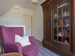 Cottage With a Fireplace Just 10 Minutes From the Beach