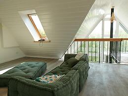 Cottage With a Fireplace Just 10 Minutes From the Beach