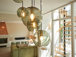 Cottage With a Fireplace Just 10 Minutes From the Beach