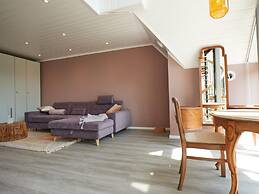 Cottage With a Fireplace Just 10 Minutes From the Beach