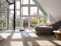 Cottage With a Fireplace Just 10 Minutes From the Beach