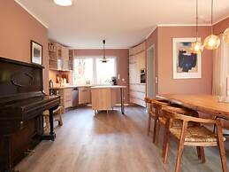 Cottage With a Fireplace Just 10 Minutes From the Beach