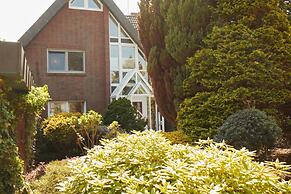 Cottage With a Fireplace Just 10 Minutes From the Beach