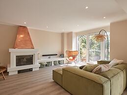 Cottage With a Fireplace Just 10 Minutes From the Beach