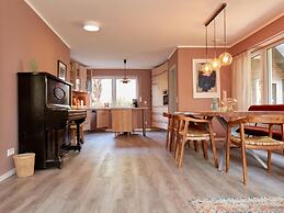 Cottage With a Fireplace Just 10 Minutes From the Beach