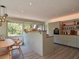 Cottage With a Fireplace Just 10 Minutes From the Beach