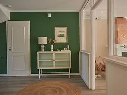 Cottage With a Fireplace Just 10 Minutes From the Beach