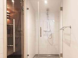 Luxury Villa With a Sauna, at the Tjeukemeer