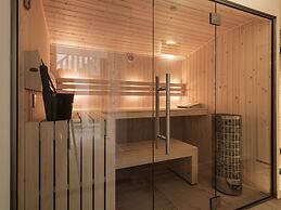 Luxury Villa With a Sauna, at the Tjeukemeer
