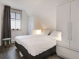 Luxury Villa With a Sauna, at the Tjeukemeer