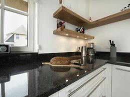 Luxury Villa With a Sauna, at the Tjeukemeer