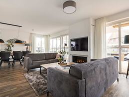 Luxury Villa With a Sauna, at the Tjeukemeer