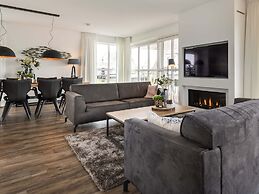 Luxury Villa With a Sauna, at the Tjeukemeer
