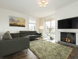 Luxury Villa With a Sauna, at the Tjeukemeer