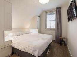 Luxury Villa With a Sauna, at the Tjeukemeer