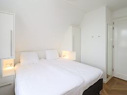 Luxury Villa With a Sauna, at the Tjeukemeer