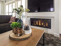 Luxury Villa With a Sauna, at the Tjeukemeer