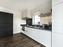 Luxury Villa With a Sauna, at the Tjeukemeer