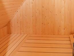 Luxury Villa With a Sauna, at the Tjeukemeer