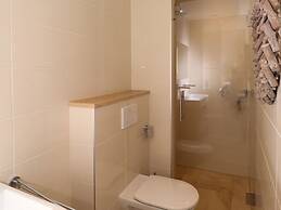 Luxury Villa With a Sauna, at the Tjeukemeer