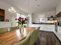Luxury Villa With a Sauna, at the Tjeukemeer