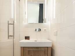 Luxury Villa With a Sauna, at the Tjeukemeer