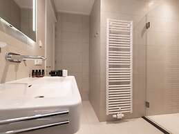 Luxury Villa With a Sauna, at the Tjeukemeer