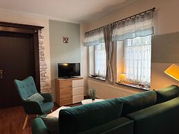 Charmante Ferienwohnung mit Garten in Wiek