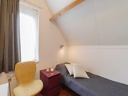 Nice Holiday Home With Washing Machine, in a Holiday Park 200m. From t