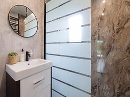 Nice Holiday Home With Washing Machine, in a Holiday Park 200m. From t