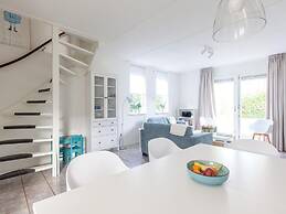 Nice Holiday Home With Washing Machine, in a Holiday Park 200m. From t