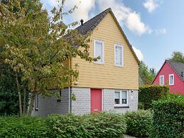 Nice Holiday Home With Washing Machine, in a Holiday Park 200m. From t