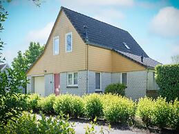 Nice Holiday Home With Washing Machine, in a Holiday Park 200m. From t