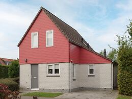 Nice Holiday Home With Washing Machine, in a Holiday Park 200m. From t