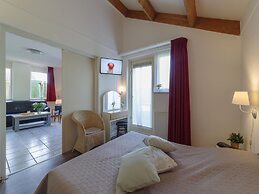 Nice Holiday Home With Washing Machine, in a Holiday Park 200m. From t