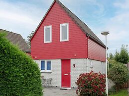 Nice Holiday Home With Washing Machine, in a Holiday Park 200m. From t