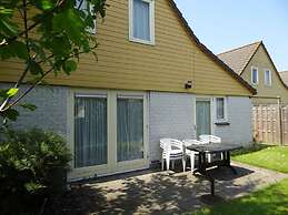 Nice Holiday Home With Washing Machine, in a Holiday Park 200m. From t
